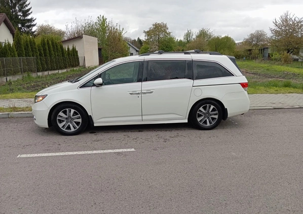 Honda Odyssey cena 92500 przebieg: 187000, rok produkcji 2015 z Hrubieszów małe 596